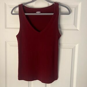 Women’s Old Navy Ribbed Slim Fit Maroon Vneck Tank Medium Petite